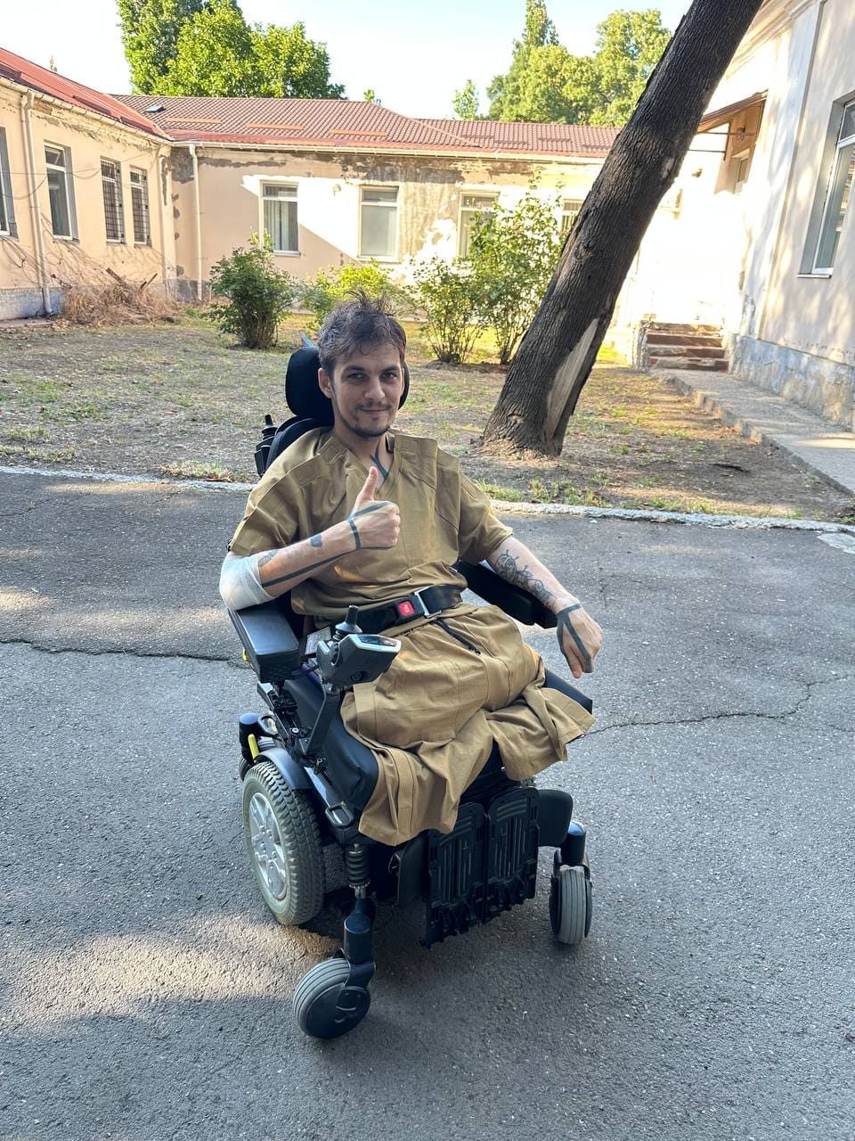 Delivering the electric wheelchair to Denys